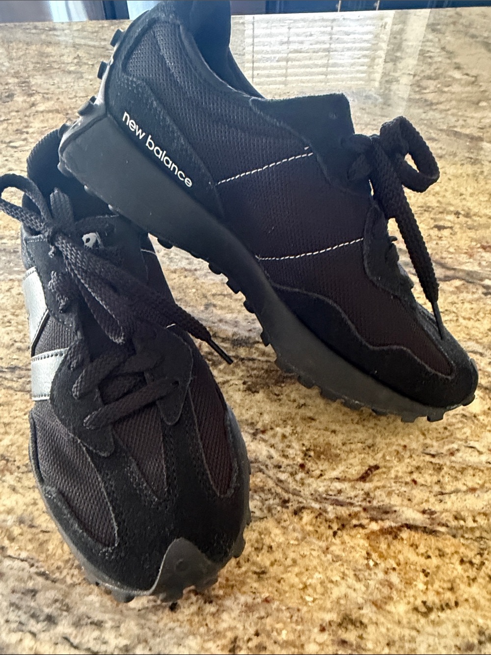 New Balance Black Womens Athletic Running Sneakers